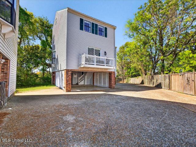 Townhouse for sale in Pass Christian, Mississippi