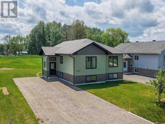House for sale in Sault Sainte Marie, Ontario
