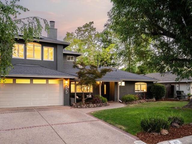 House for sale in Pleasant Hill, California