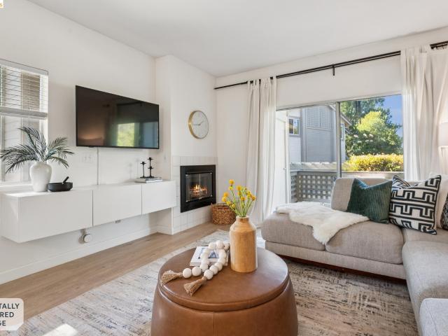 Condo for sale in Hercules, Contra Costa County