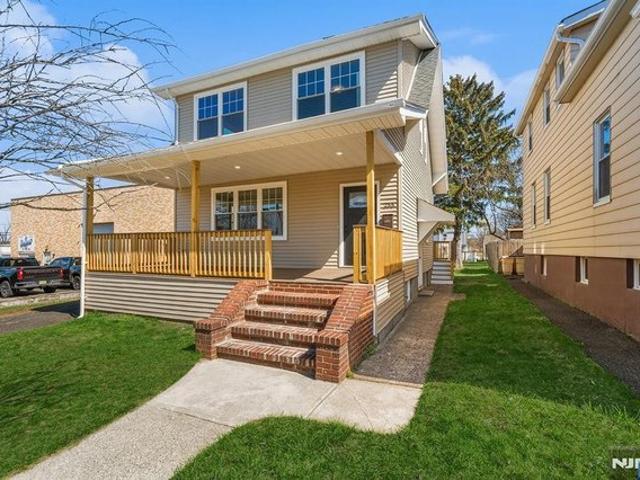 House for sale in Lodi, New Jersey