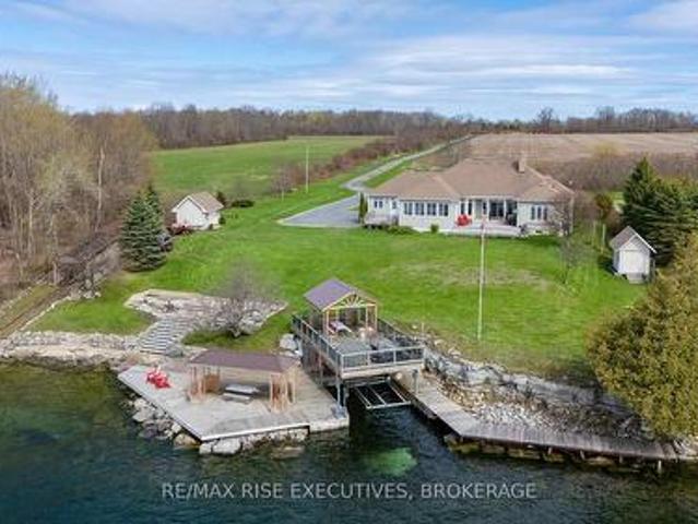 House for sale in Frontenac Islands, Ontario