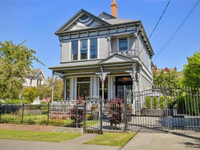 House for sale in Victoria, British Columbia