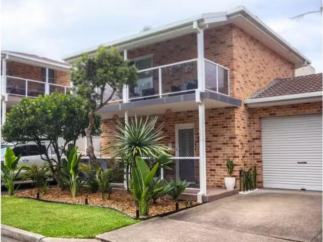 Condo for rent in The Entrance North, New South Wales