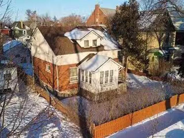 House for sale in East St. Paul, Manitoba