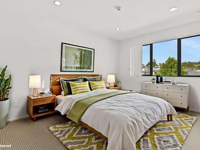 Townhouse for sale in Paremoremo