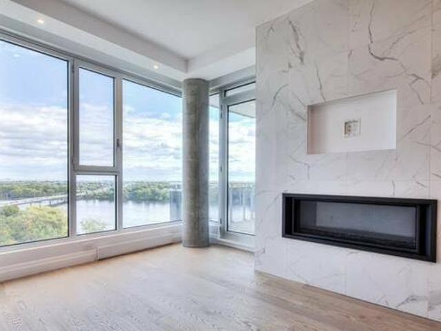 House for rent in Laval