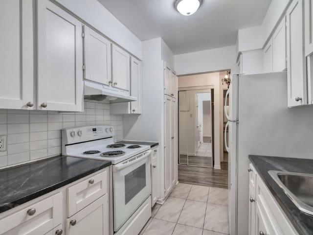 Apartment for rent in Saint-Lambert, Montérégie