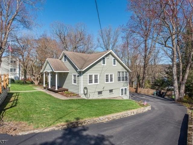 House for sale in Andover, New Jersey