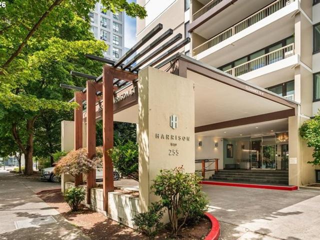 Condo for sale in Oregonia