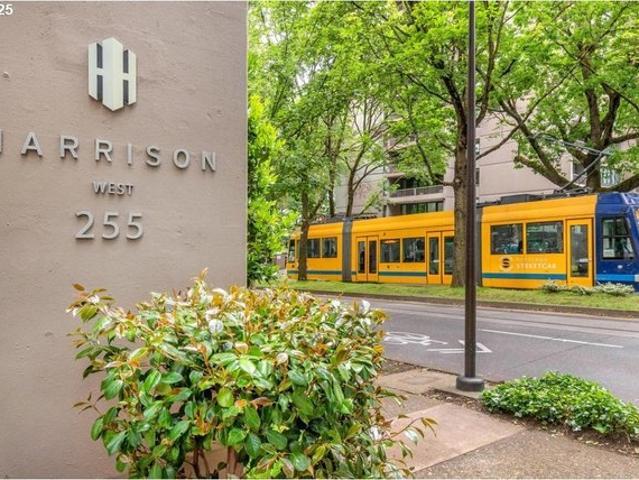 Condo for sale in Oregonia
