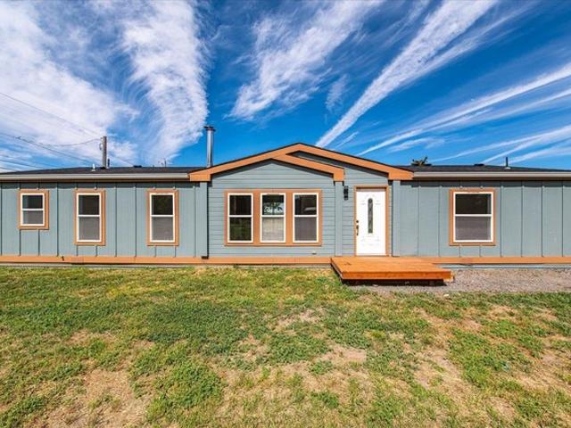 House for sale in Creston, Washington