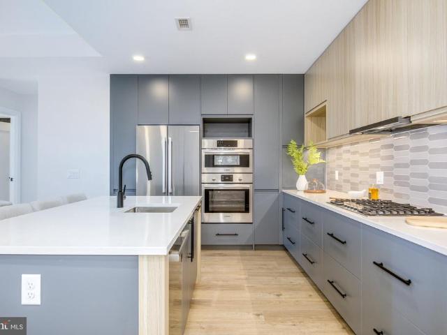 Condo for sale in Falls Church, Virginia