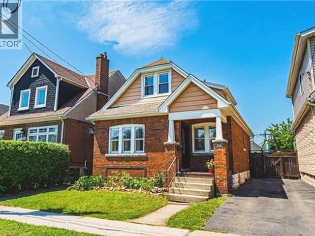 House for sale in Ancaster, Ontario