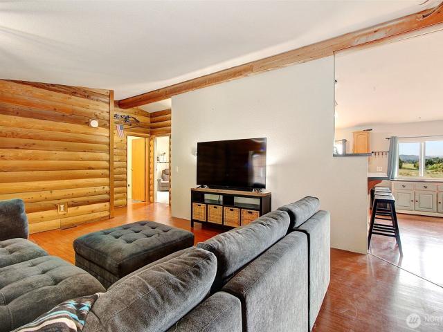 House for sale in Woodland, Cowlitz County