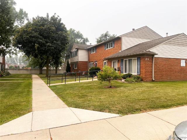 Condo for sale in Roseville, Michigan
