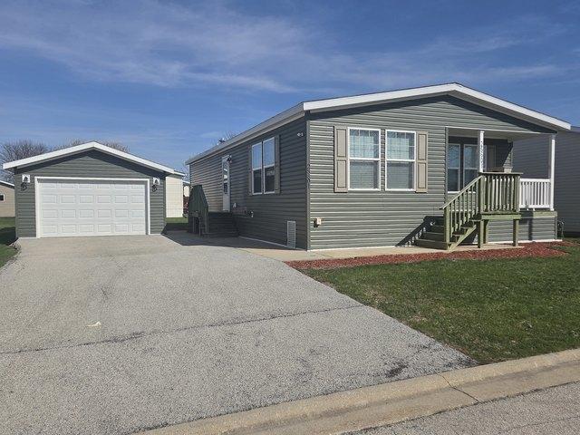 House for sale in Monee, Illinois