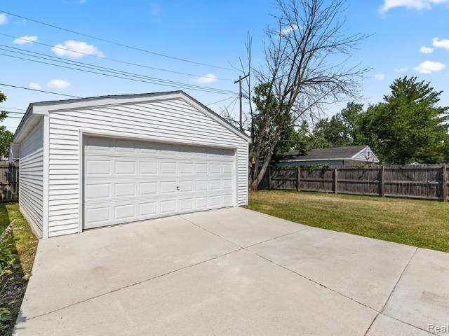 House for sale in Madison Heights