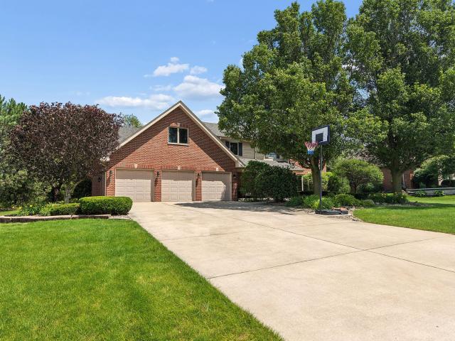 House for sale in Monee, Illinois