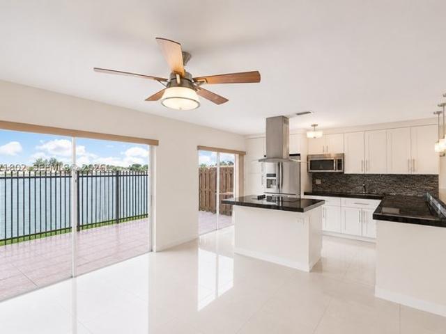 Townhouse for sale in Hialeah, Florida