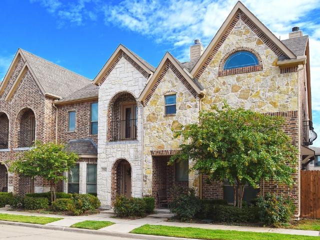 Townhouse for sale in Lewisville Townhouse for sale in Lewisville