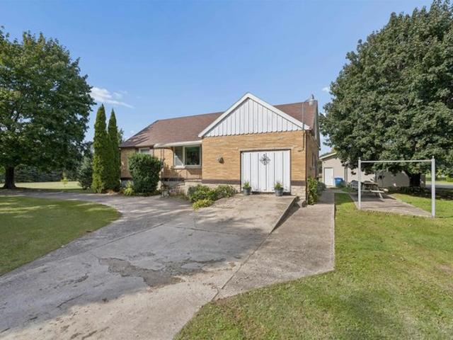 House for sale in Oshkosh, Winnebago County