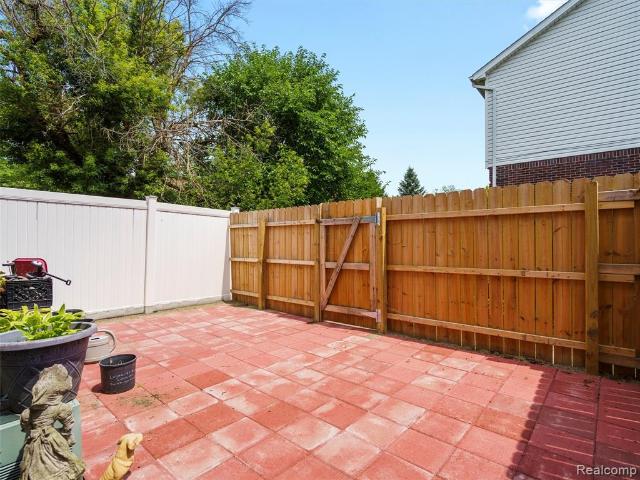 Condo for sale in Roseville, Michigan