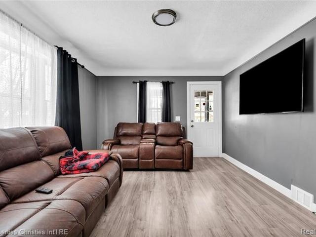 House for sale in Dearborn Heights, Michigan