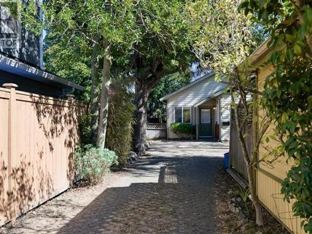 House for sale in Victoria, British Columbia