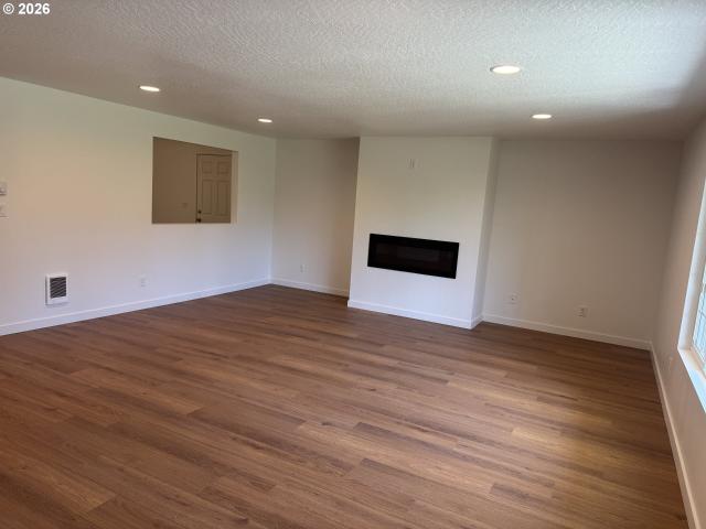 House for sale in Veneta, Lane County