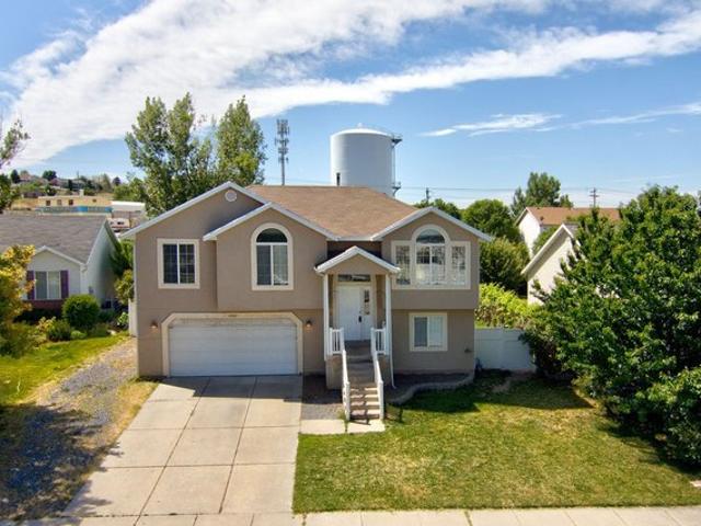House for sale in Roy, Utah