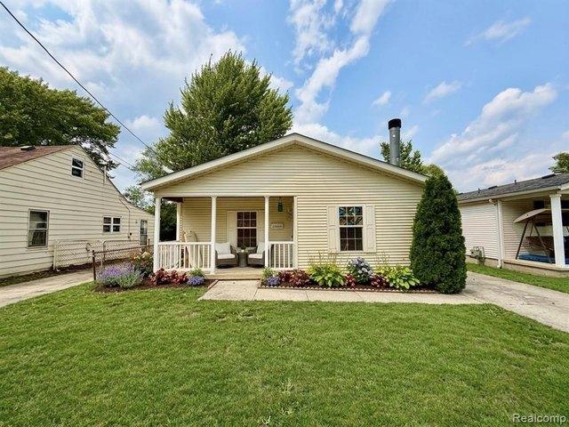 House for sale in Dearborn Heights, Michigan