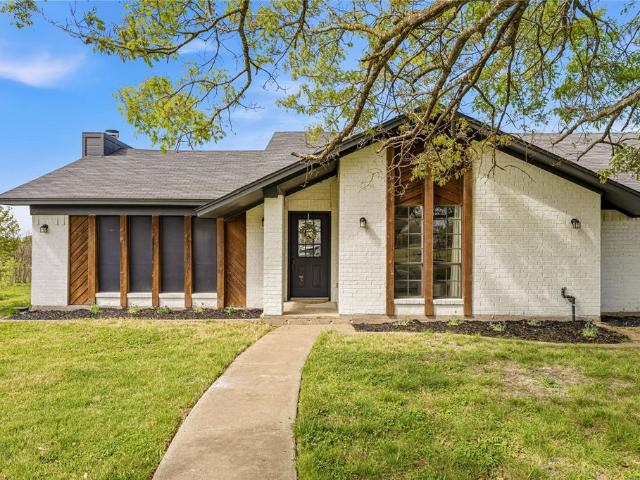 House for sale in Lorena, Texas