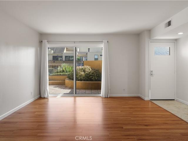 Condo for sale in Village of Chatelain, Lake Forest