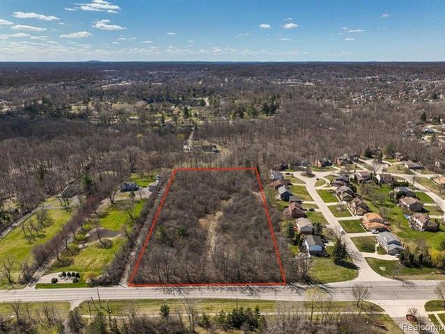 Land for sale in Commerce Township, Michigan