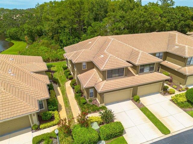 Townhouse for sale in Crystal Beach, Florida