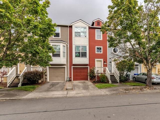 Townhouse for sale in Oregonia