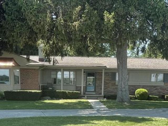 House for sale in Algonac, Michigan