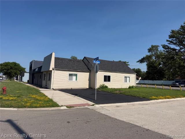Commercial for sale in Taylor, Michigan