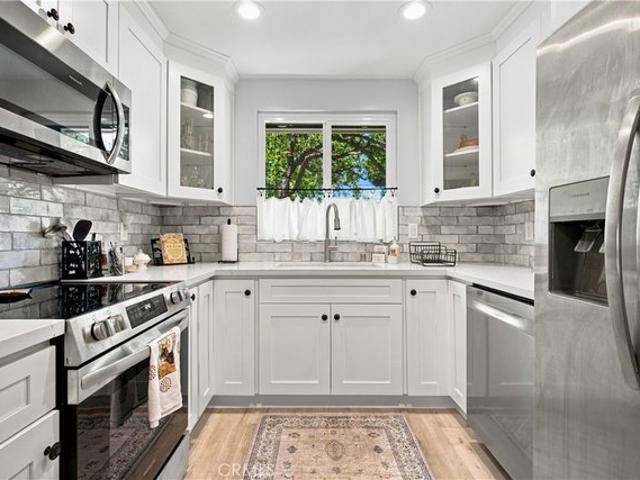 Condo for sale in Canoga Park, California