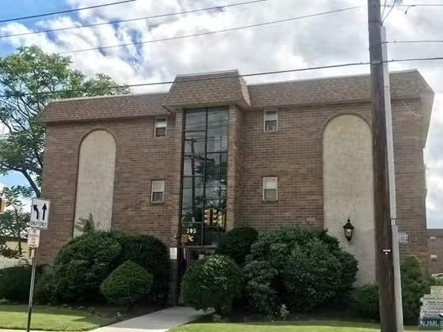 Condo for rent in Fort Lee