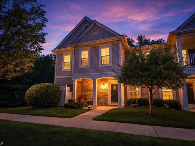 Condo for sale in Harrison Township, Michigan