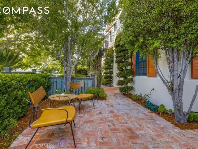 Townhouse for sale in Corona Del Mar Townhouse for sale in Corona Del Mar