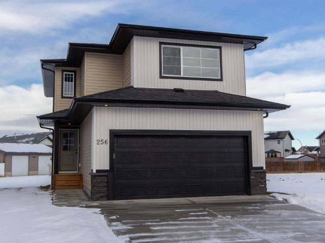 House for sale in Penhold, Alberta