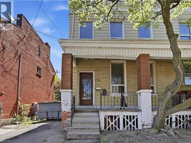 House for rent in Ancaster, Ontario