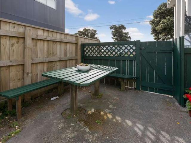 Apartment for sale in Matata, Wellington
