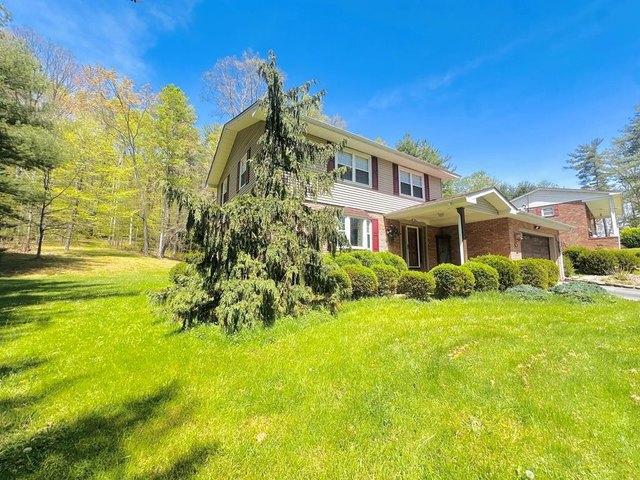 House for sale in Daniels, West Virginia
