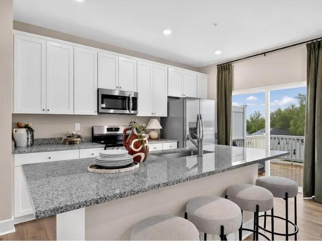 Townhouse for sale in Falling Waters, West Virginia