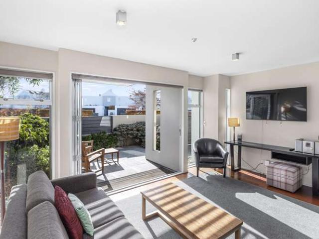 Apartment for sale in Canterbury