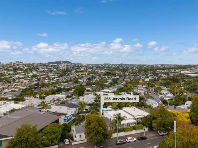 House for sale in Herne Bay